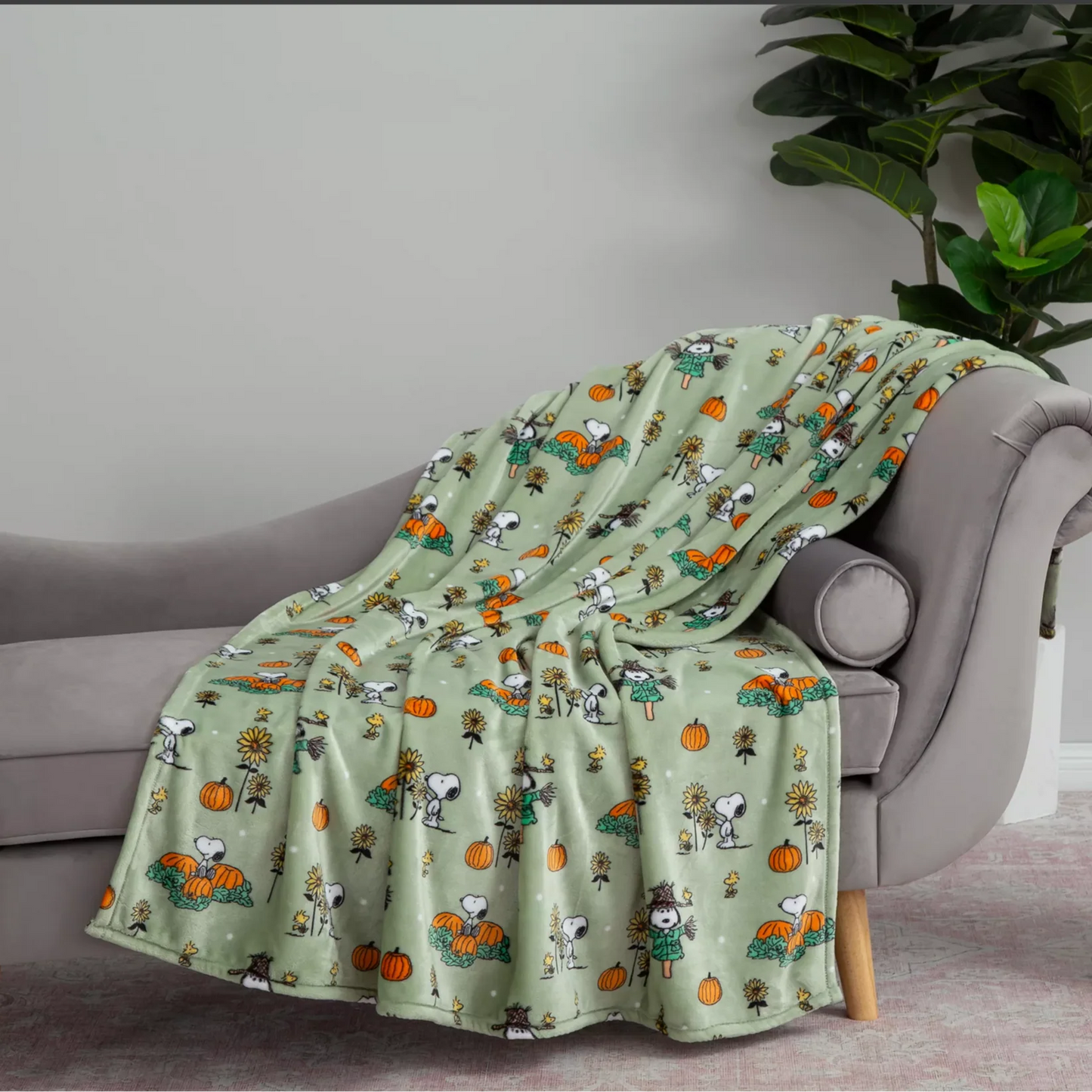 Peanuts Harvest Plush Throw